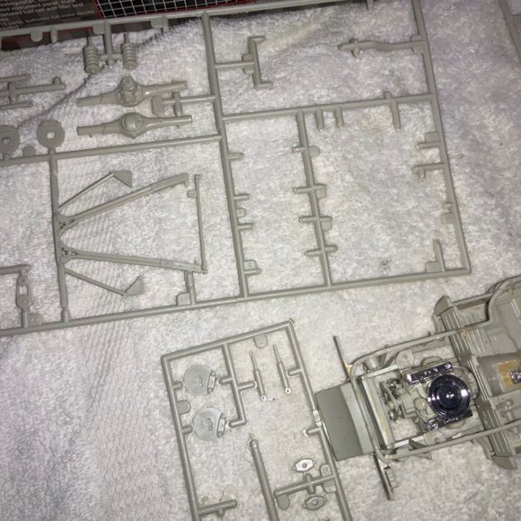 McDonald’s Thunderbird Car Kit - Picture 10 of 12